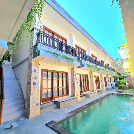 Kamandaka Hostel Kuta  Exterior photo